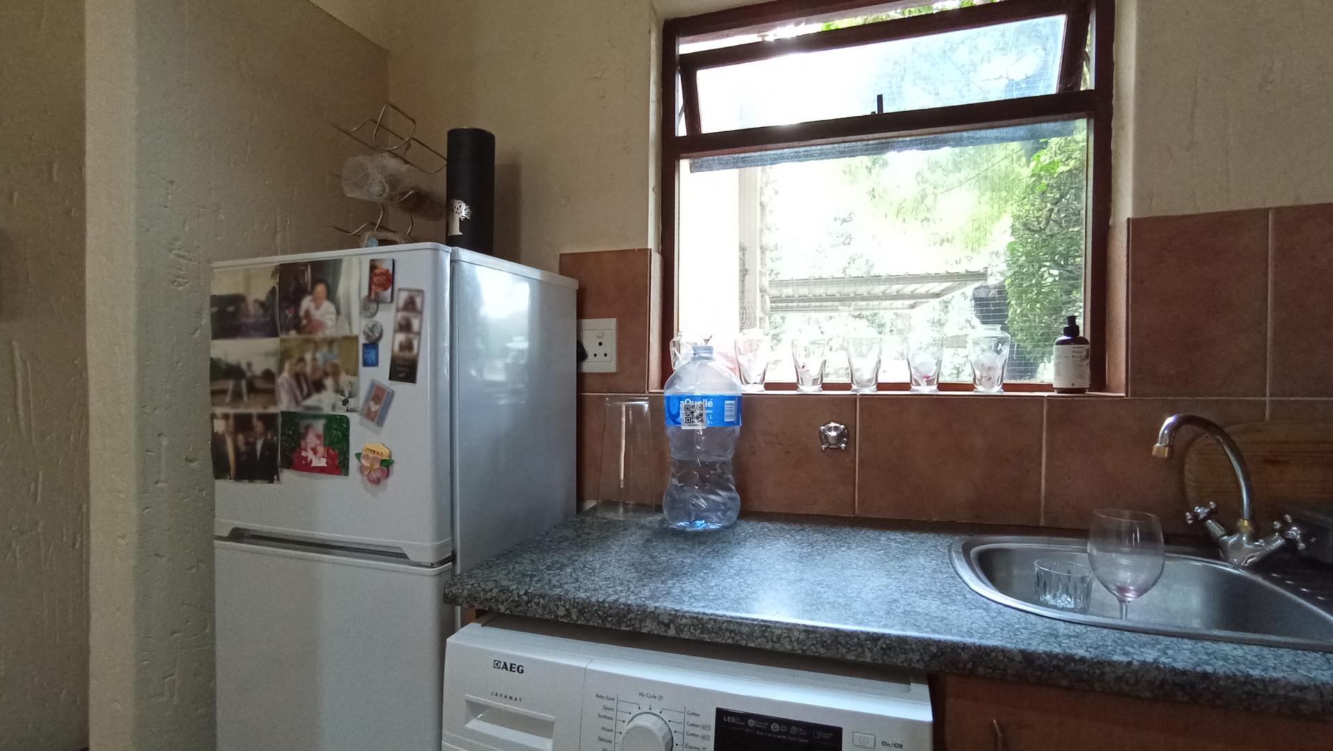 Kitchen - 6 square meters of property in Lone Hill