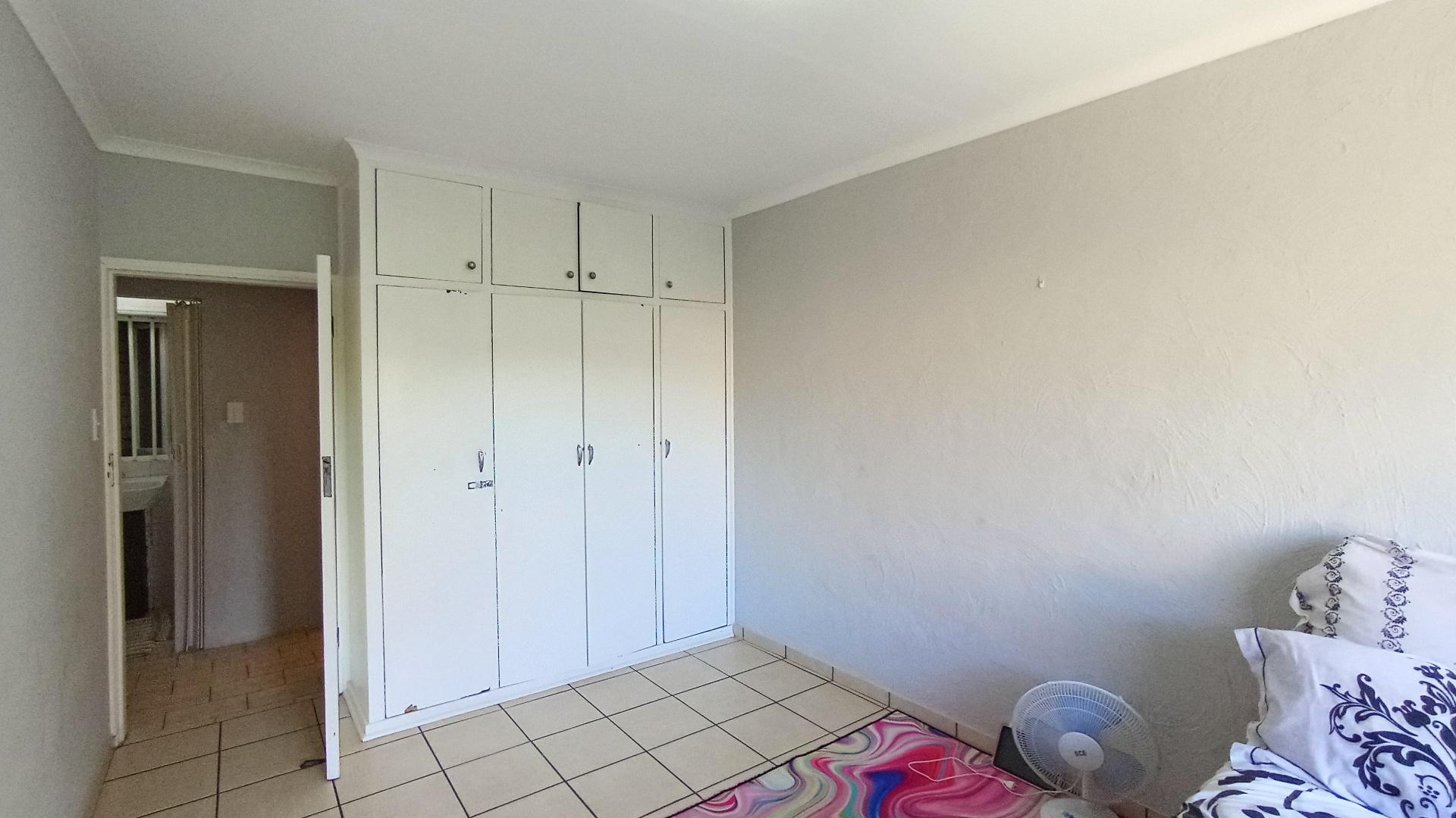 Bed Room 2 - 16 square meters of property in Lawrence Rocks