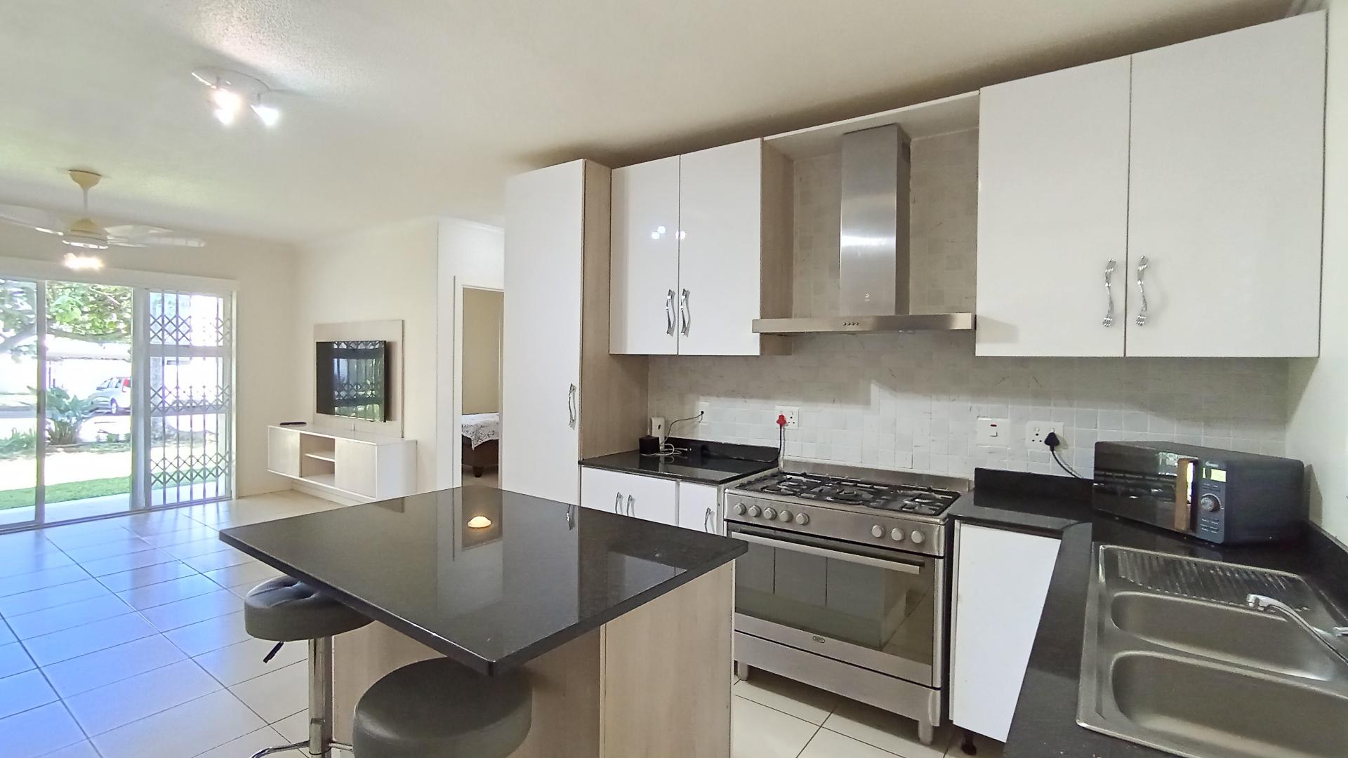 Kitchen - 15 square meters of property in Ballitoville