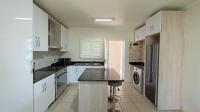 Kitchen - 15 square meters of property in Ballitoville