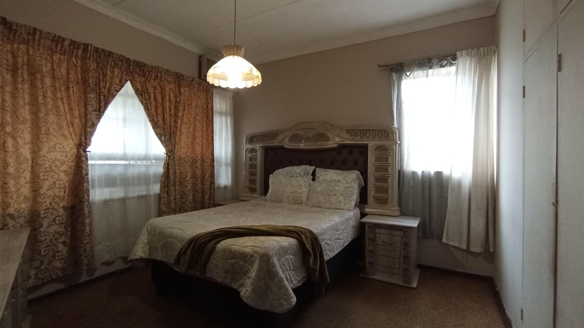 Bed Room 2 - 20 square meters of property in Sunnyside