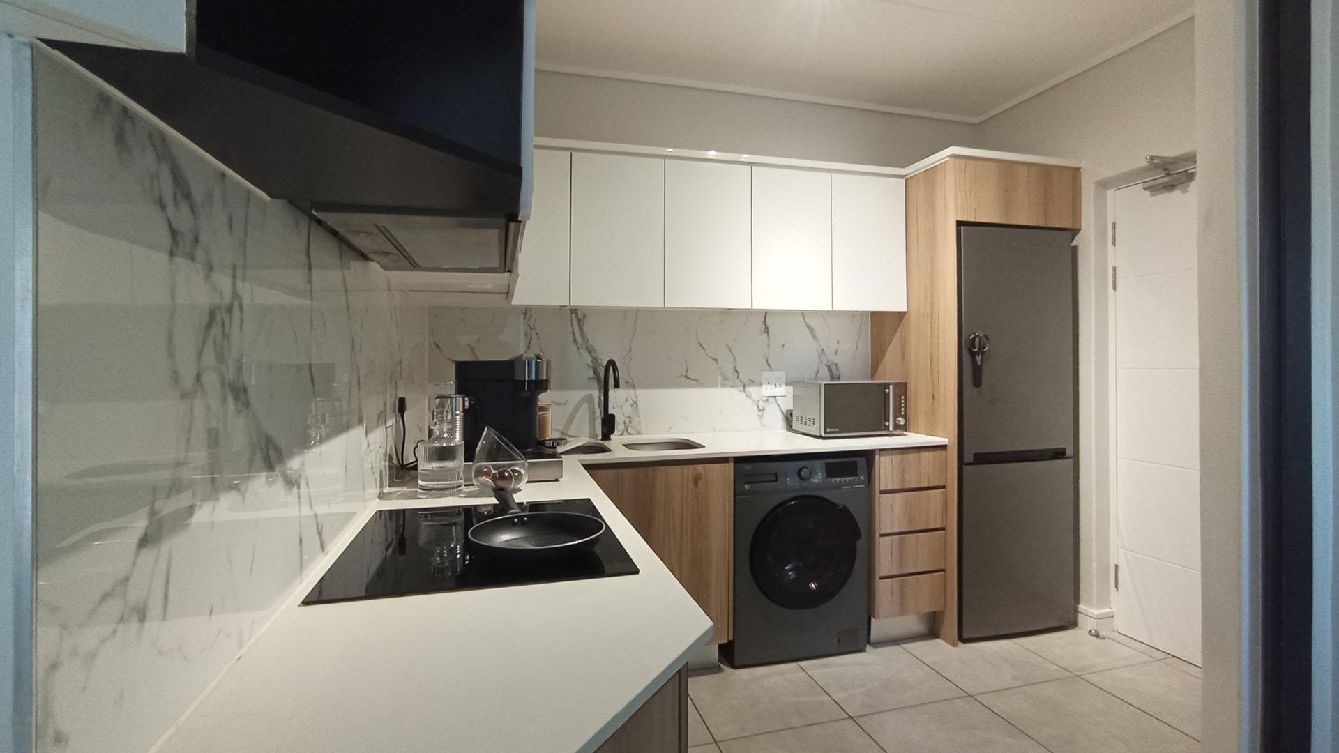 Kitchen - 8 square meters of property in Jukskei View