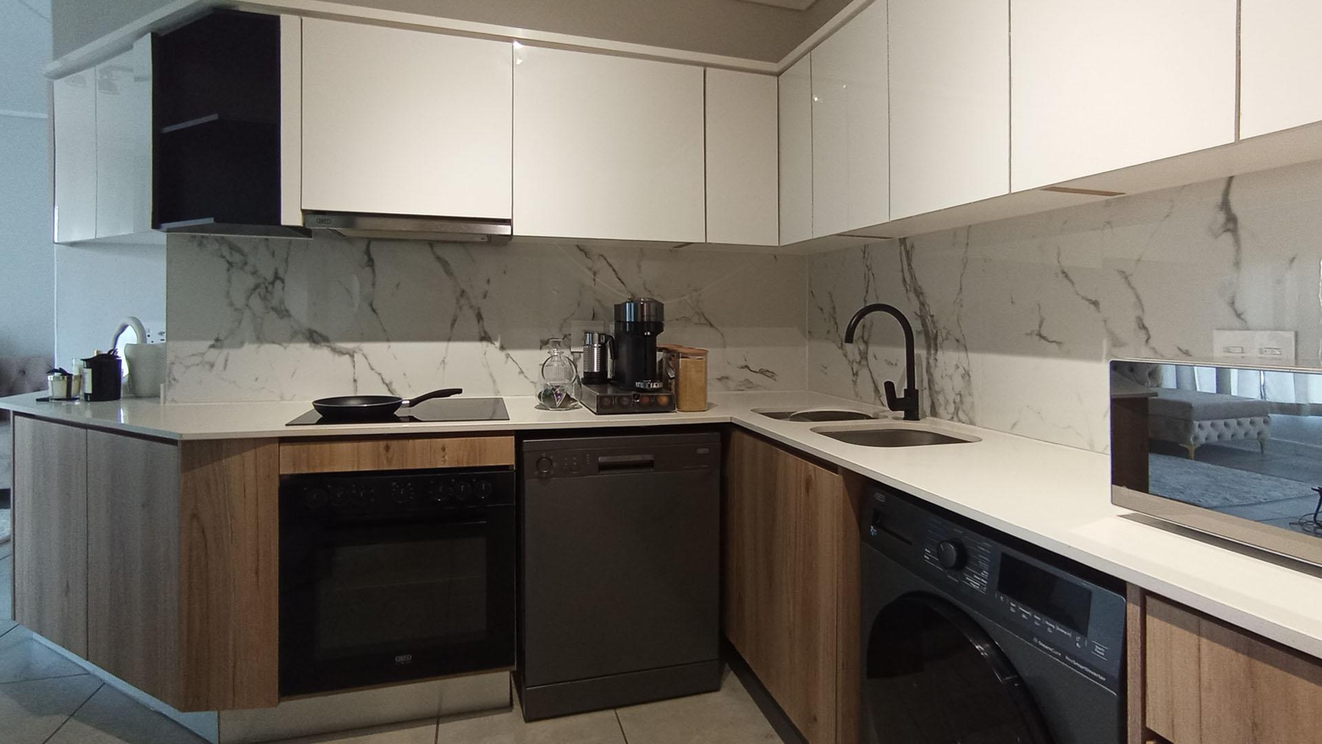 Kitchen - 8 square meters of property in Jukskei View