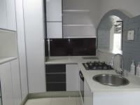  of property in Alan Manor