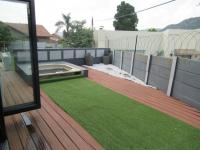  of property in Alan Manor