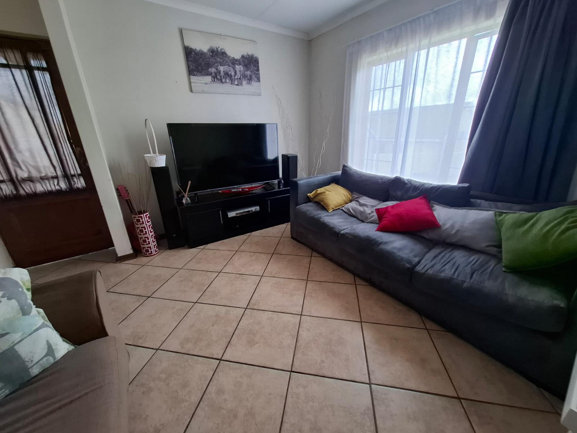 Lounges of property in Bloemfontein