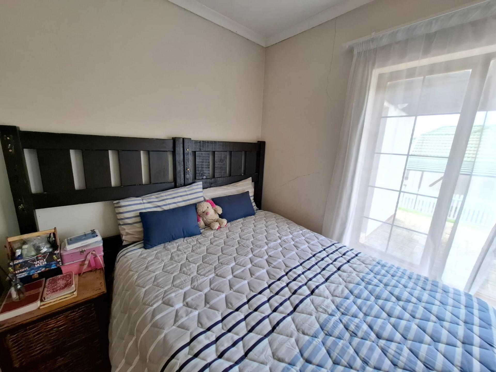 Bed Room 2 of property in Bloemfontein