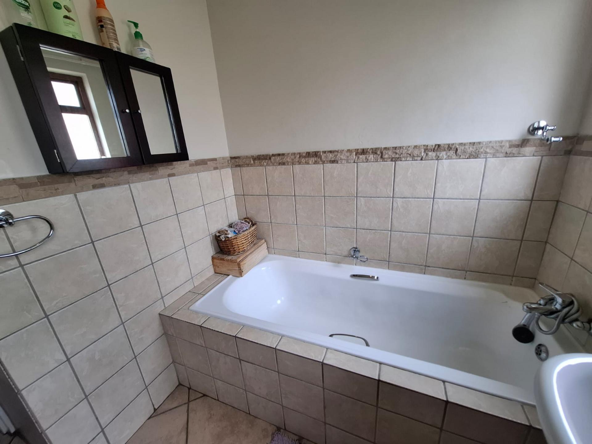 Bathroom 1 of property in Bloemfontein
