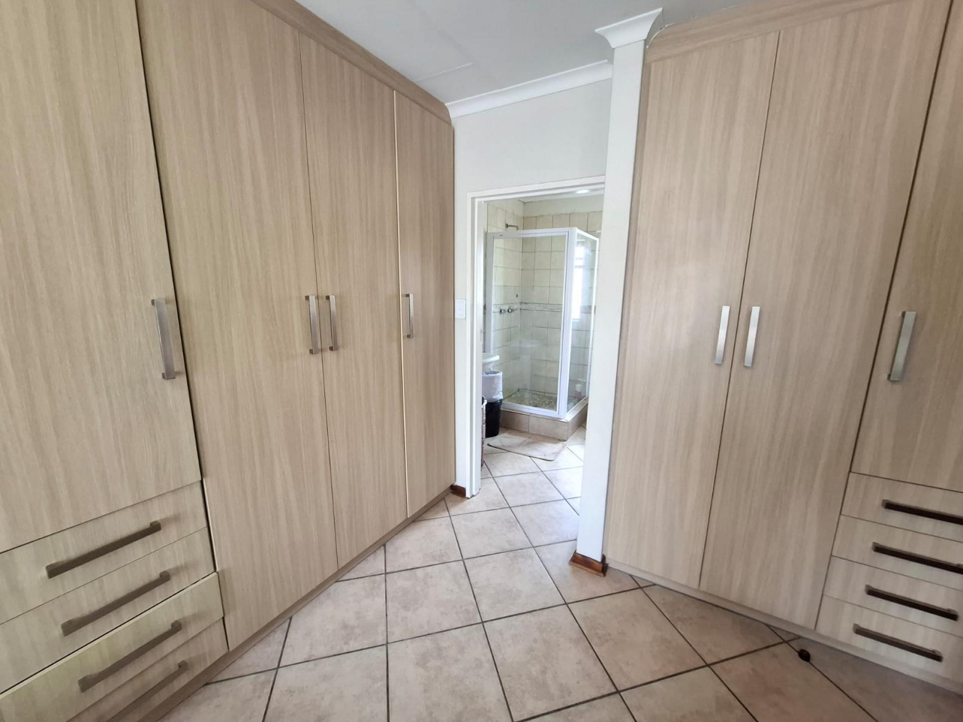 Main Bedroom of property in Bloemfontein
