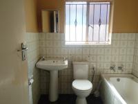 Bathroom 1 of property in Protea North