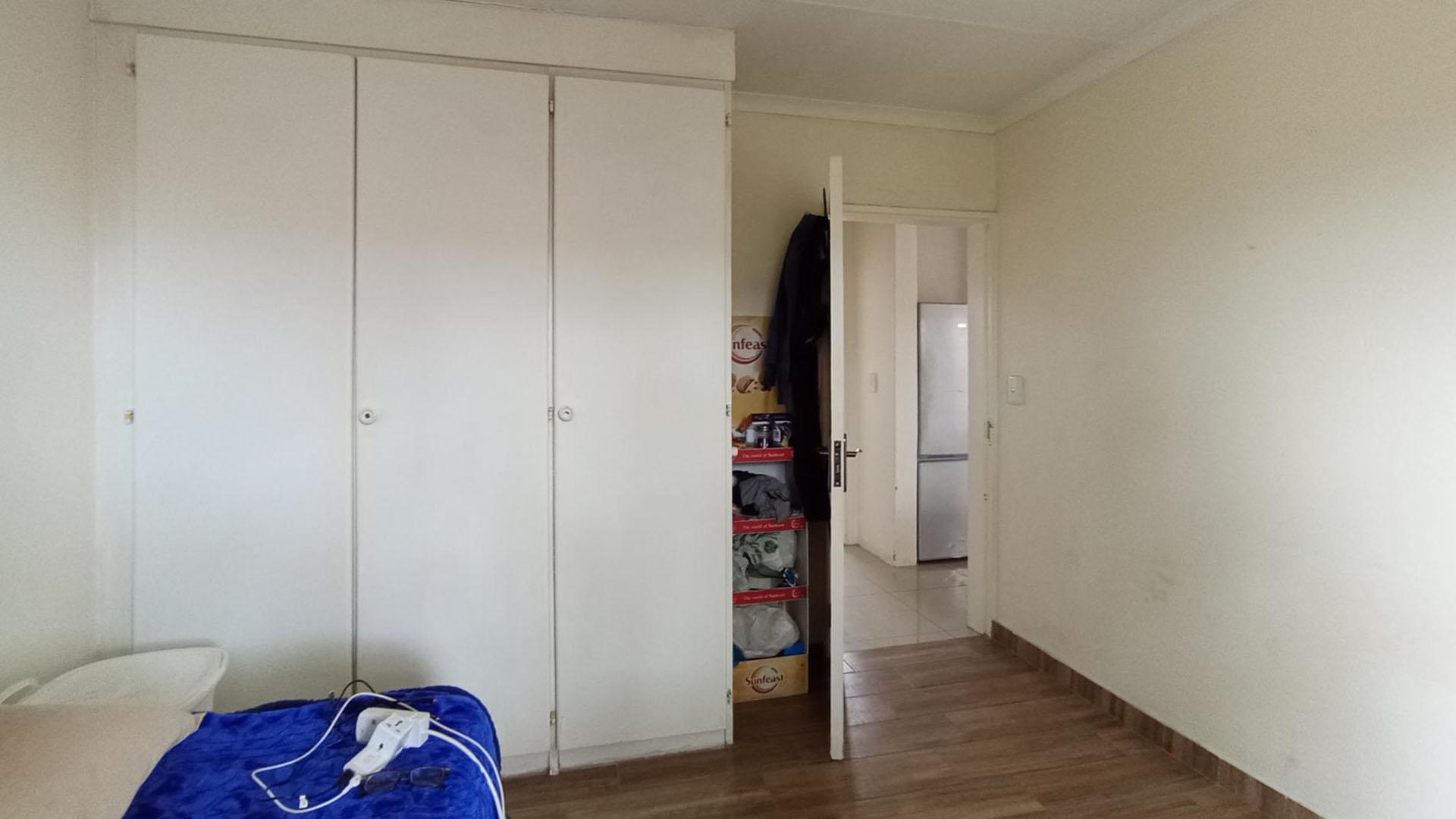 Bed Room 2 - 13 square meters of property in Vorna Valley