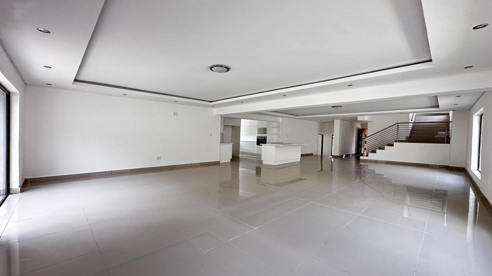 Lounges of property in Riverside Park