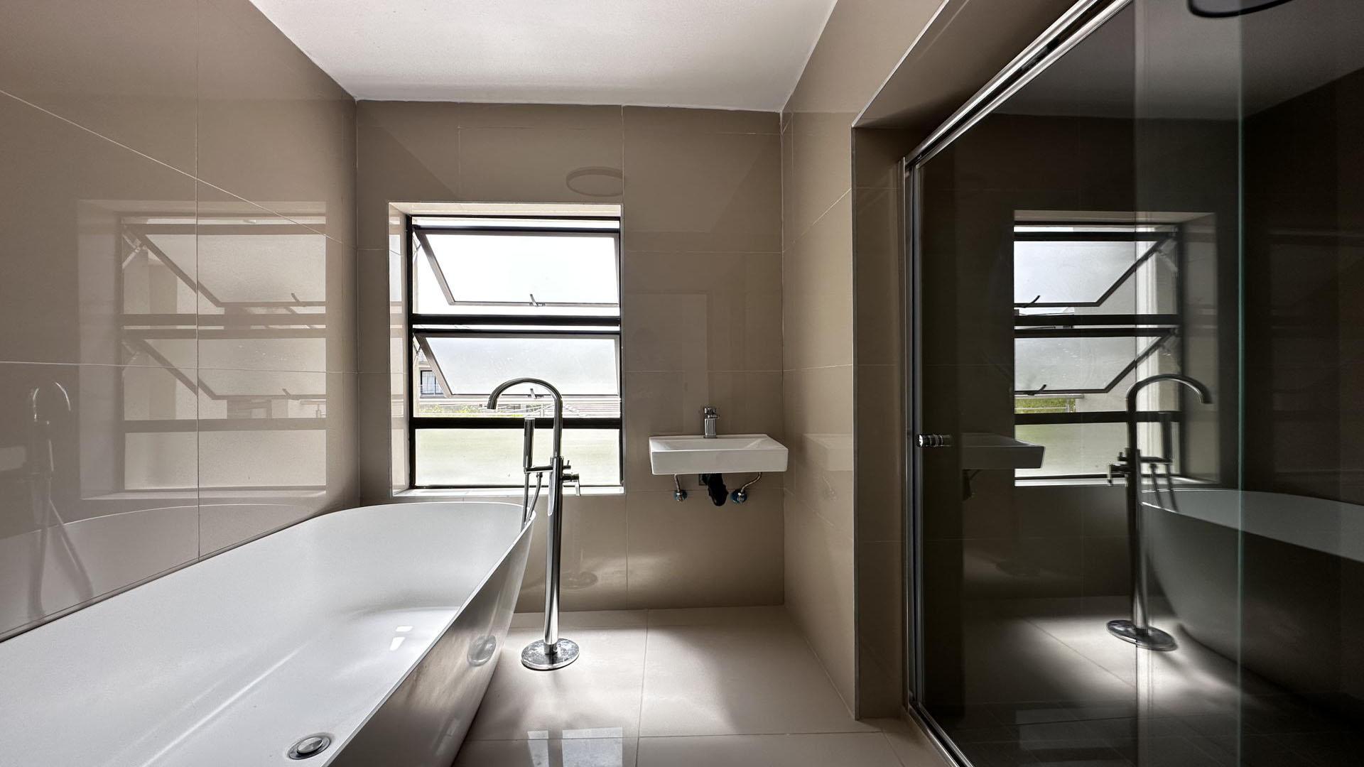 Bathroom 3+ of property in Riverside Park