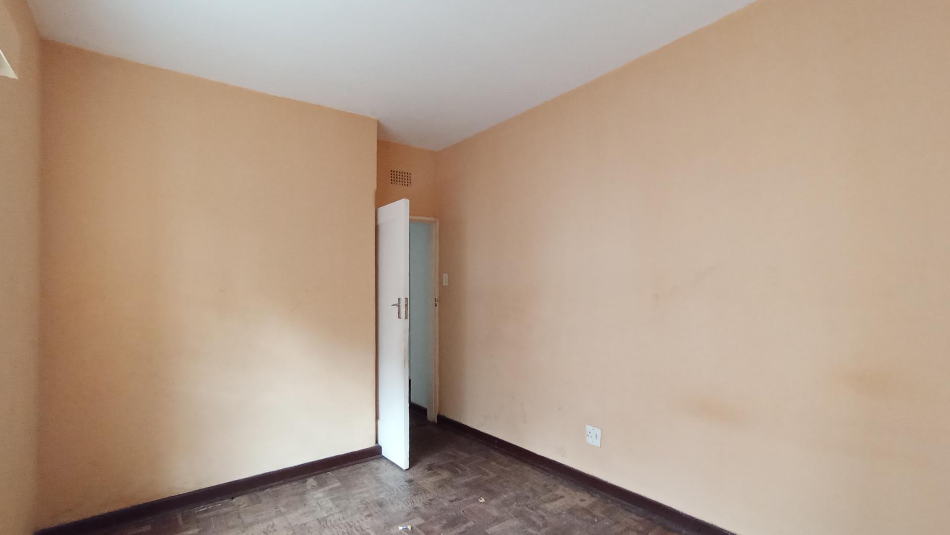 Bed Room 2 - 14 square meters of property in Rosettenville