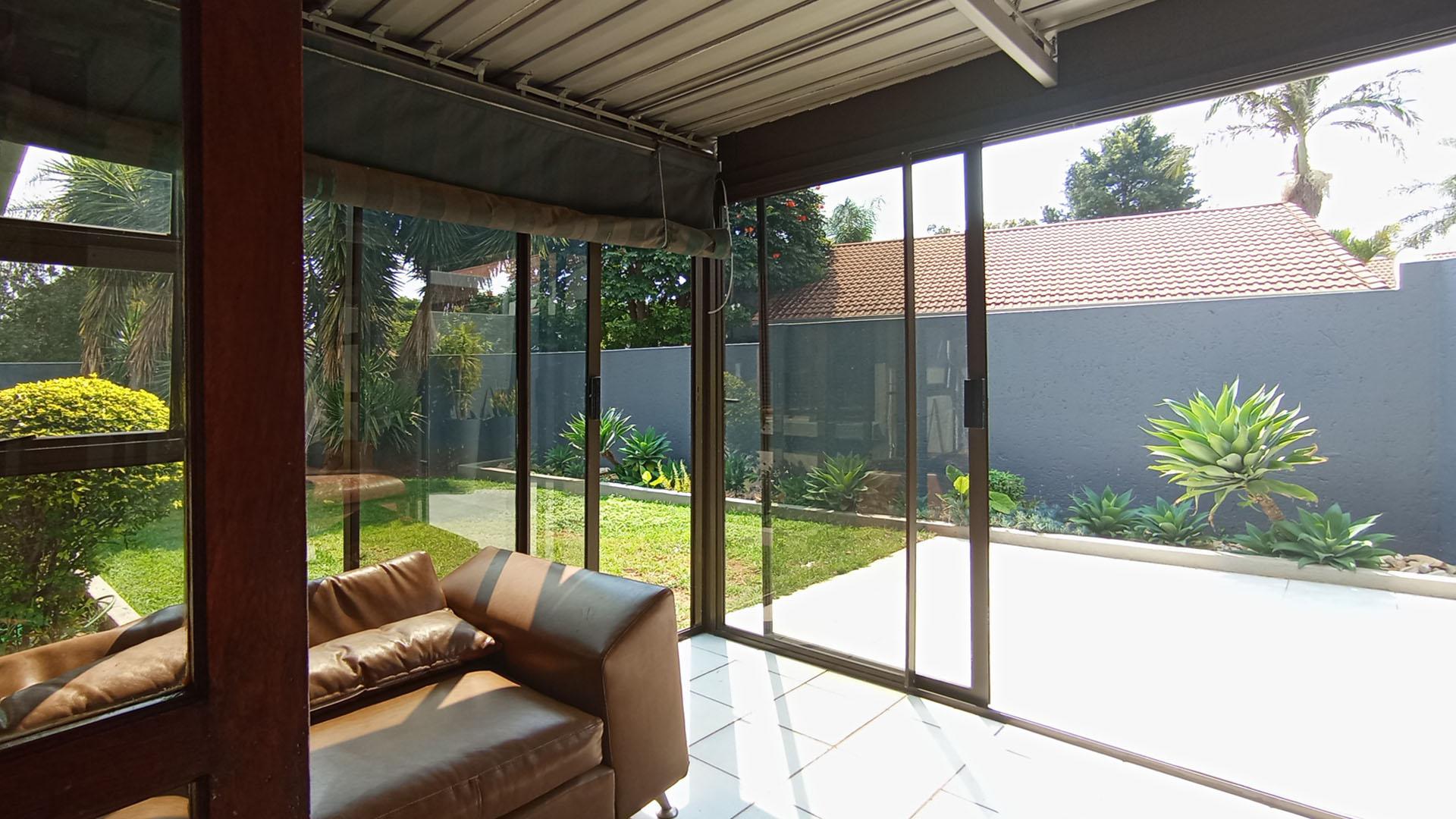 Patio - 14 square meters of property in Die Wilgers