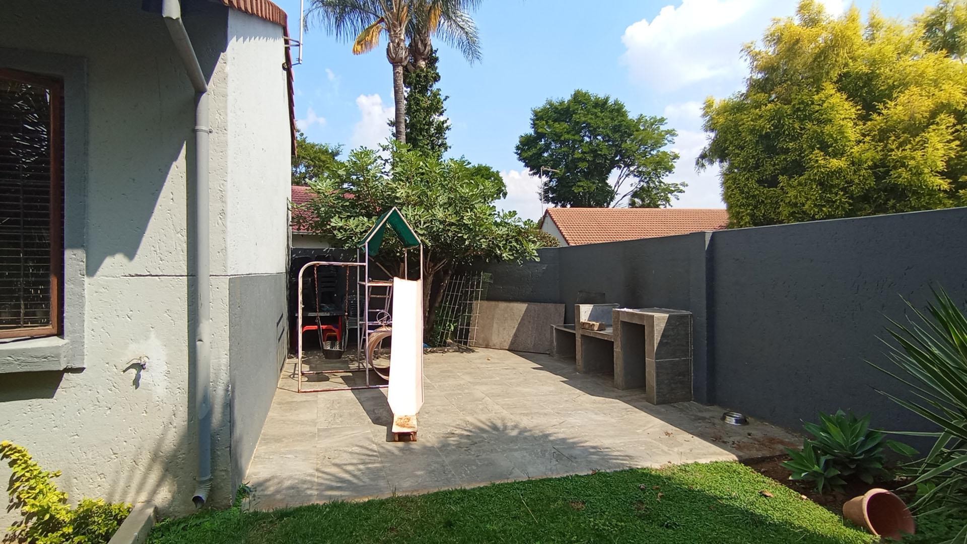 Backyard of property in Die Wilgers