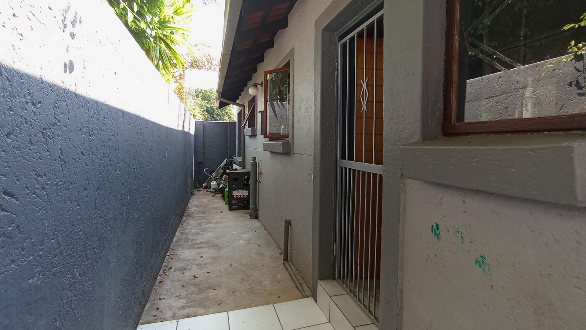 Backyard of property in Die Wilgers