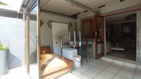 Patio - 14 square meters of property in Die Wilgers
