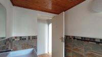 Bathroom 2 - 9 square meters of property in Eastleigh