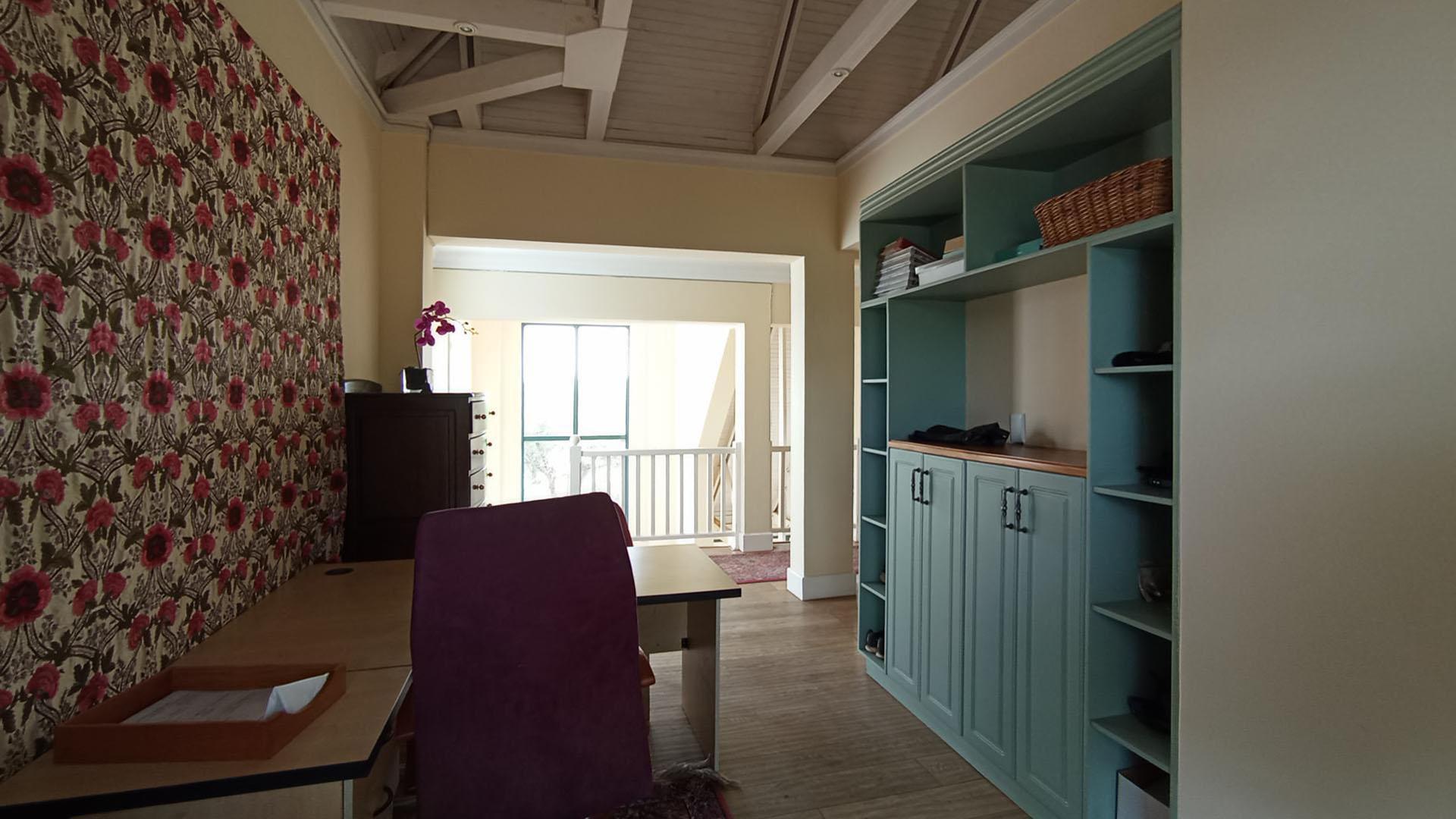 Study - 30 square meters of property in Midrand Estates