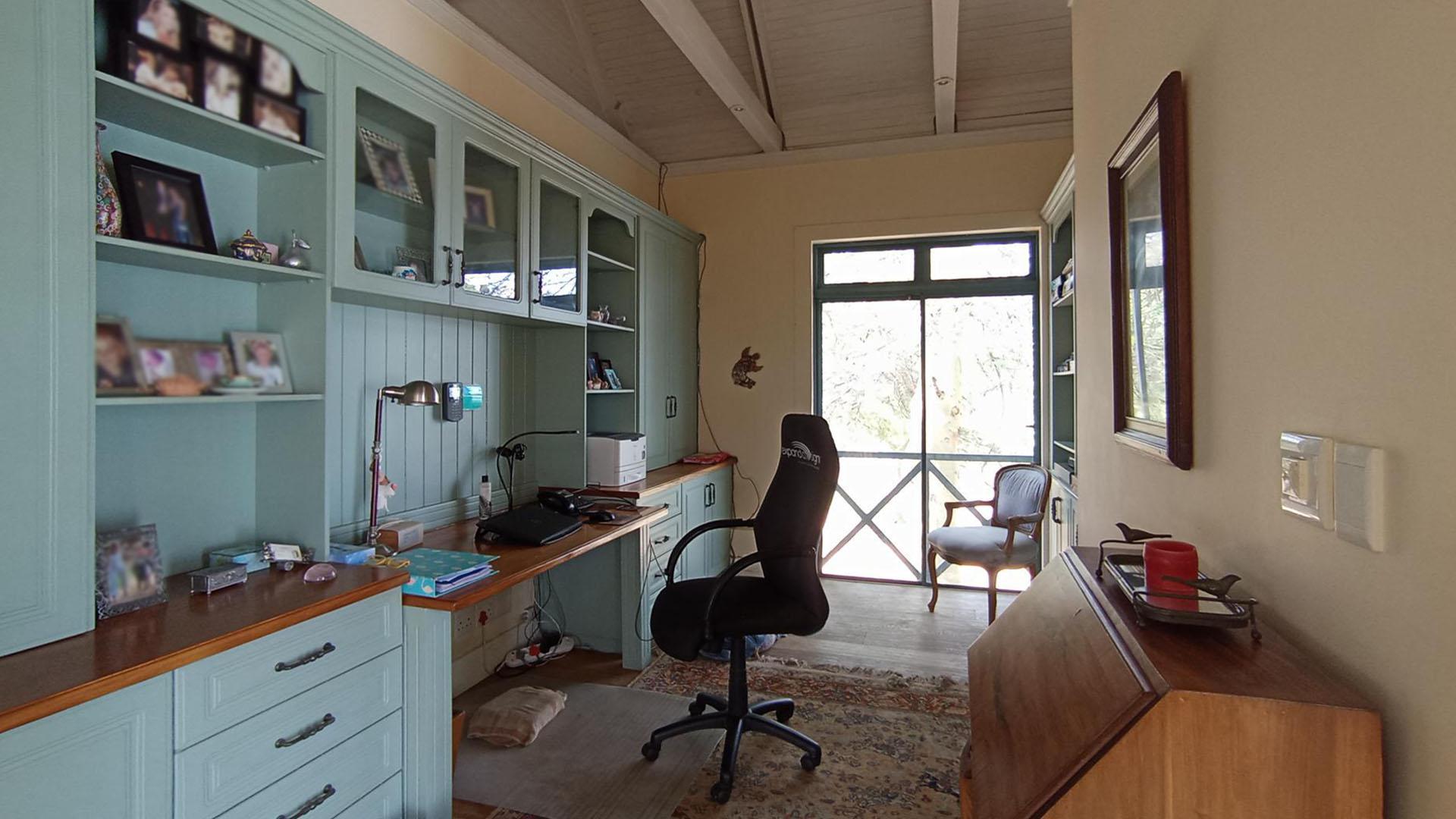 Study - 30 square meters of property in Midrand Estates