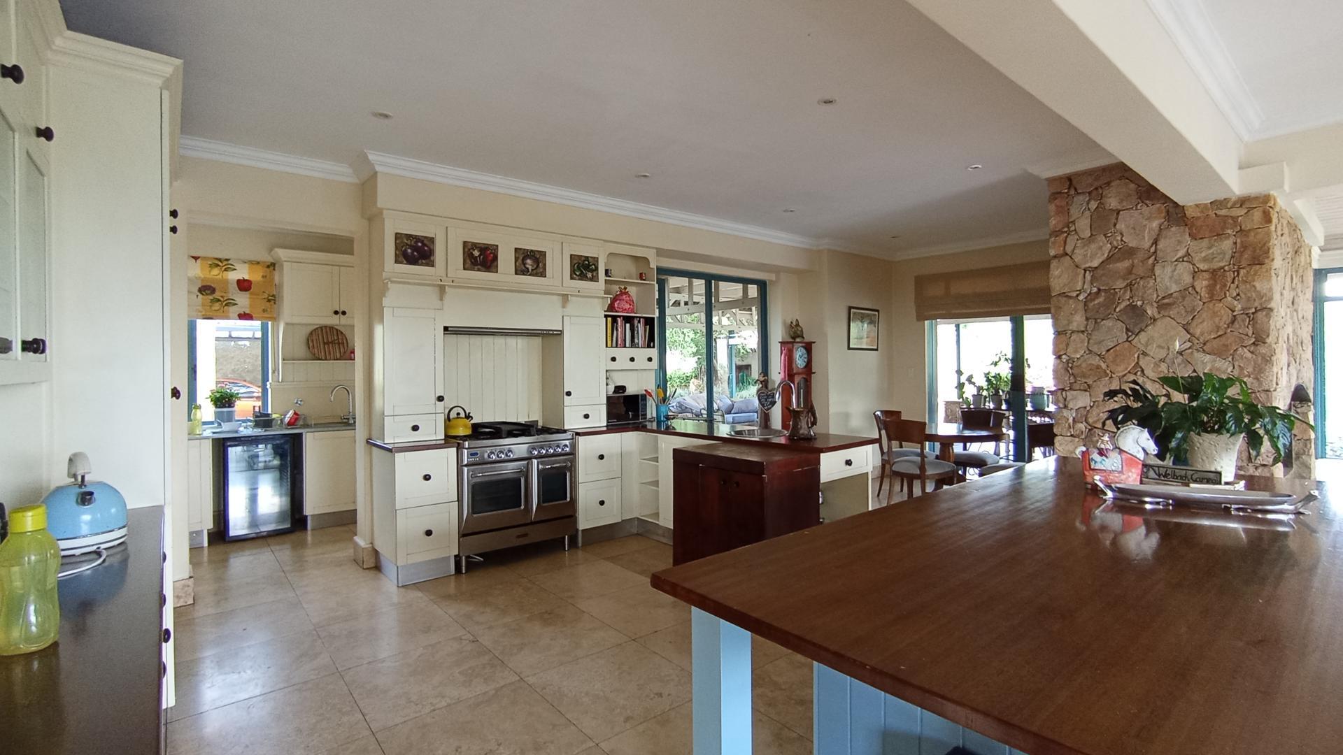 Kitchen - 19 square meters of property in Midrand Estates