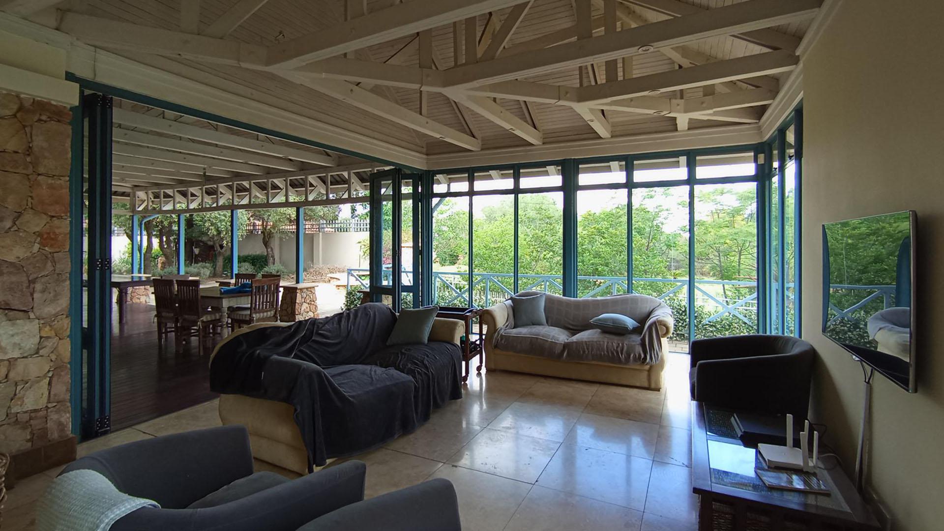 Lounges - 65 square meters of property in Midrand Estates