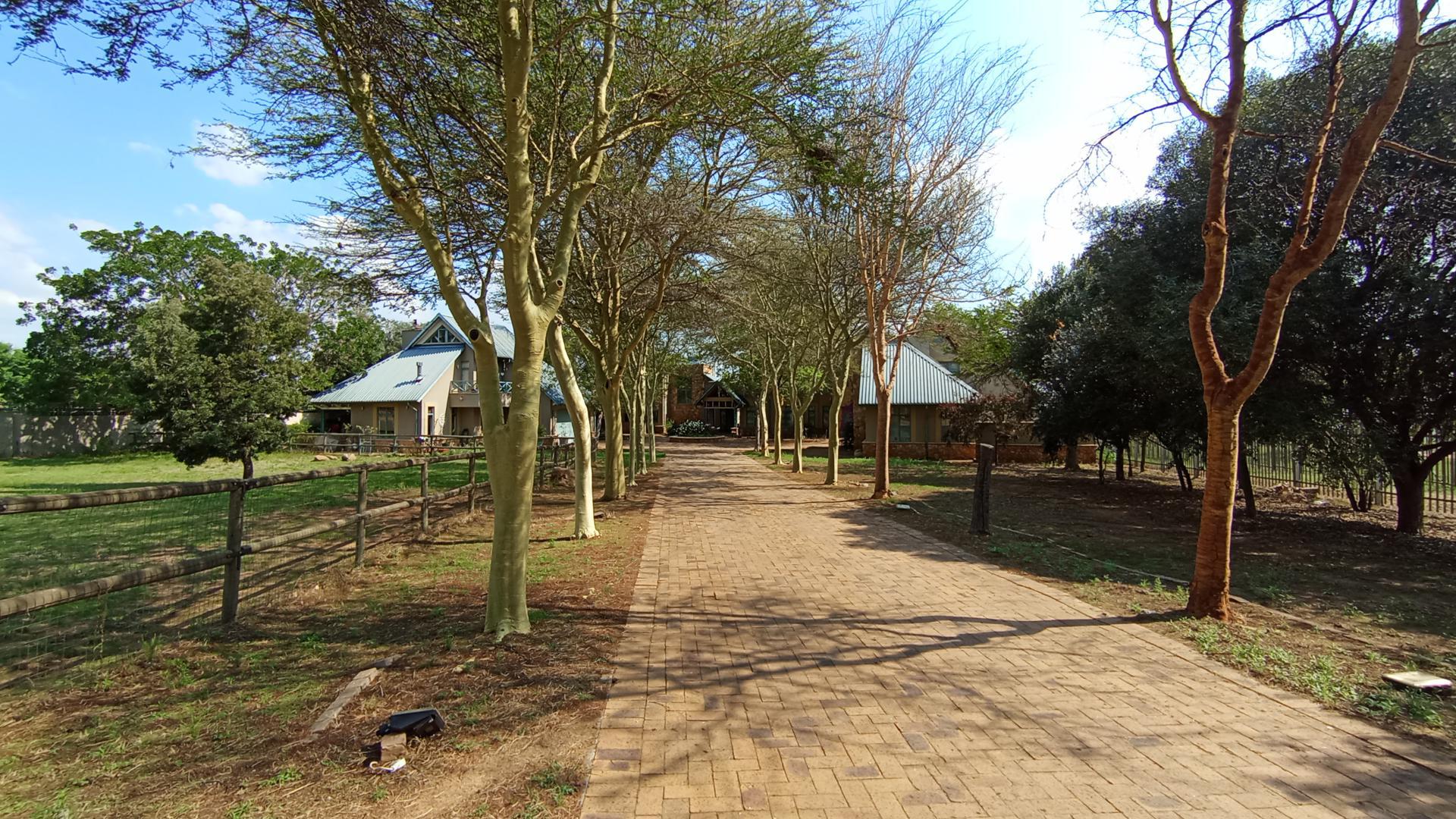 Front View of property in Midrand Estates