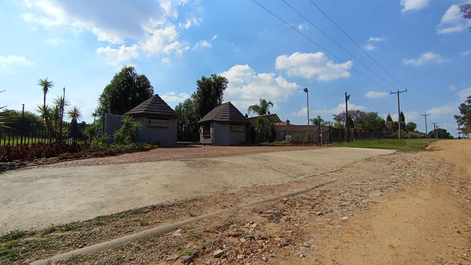 Front View of property in Midrand Estates