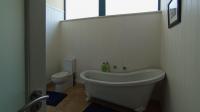 Bathroom 2 - 10 square meters of property in Midrand Estates