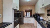 Kitchen - 9 square meters of property in Aston Manor