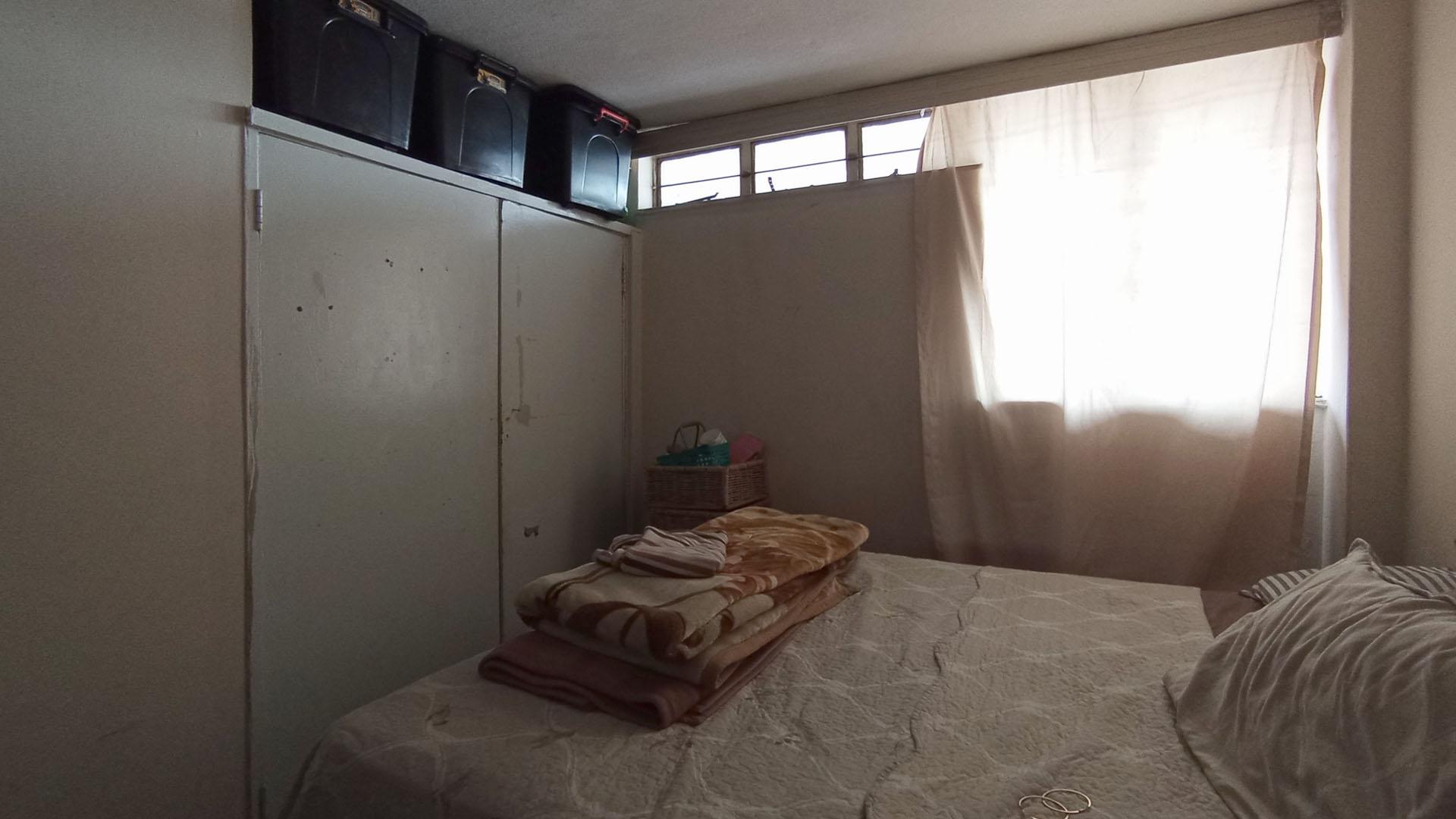 Bed Room 2 - 13 square meters of property in Pretoria West