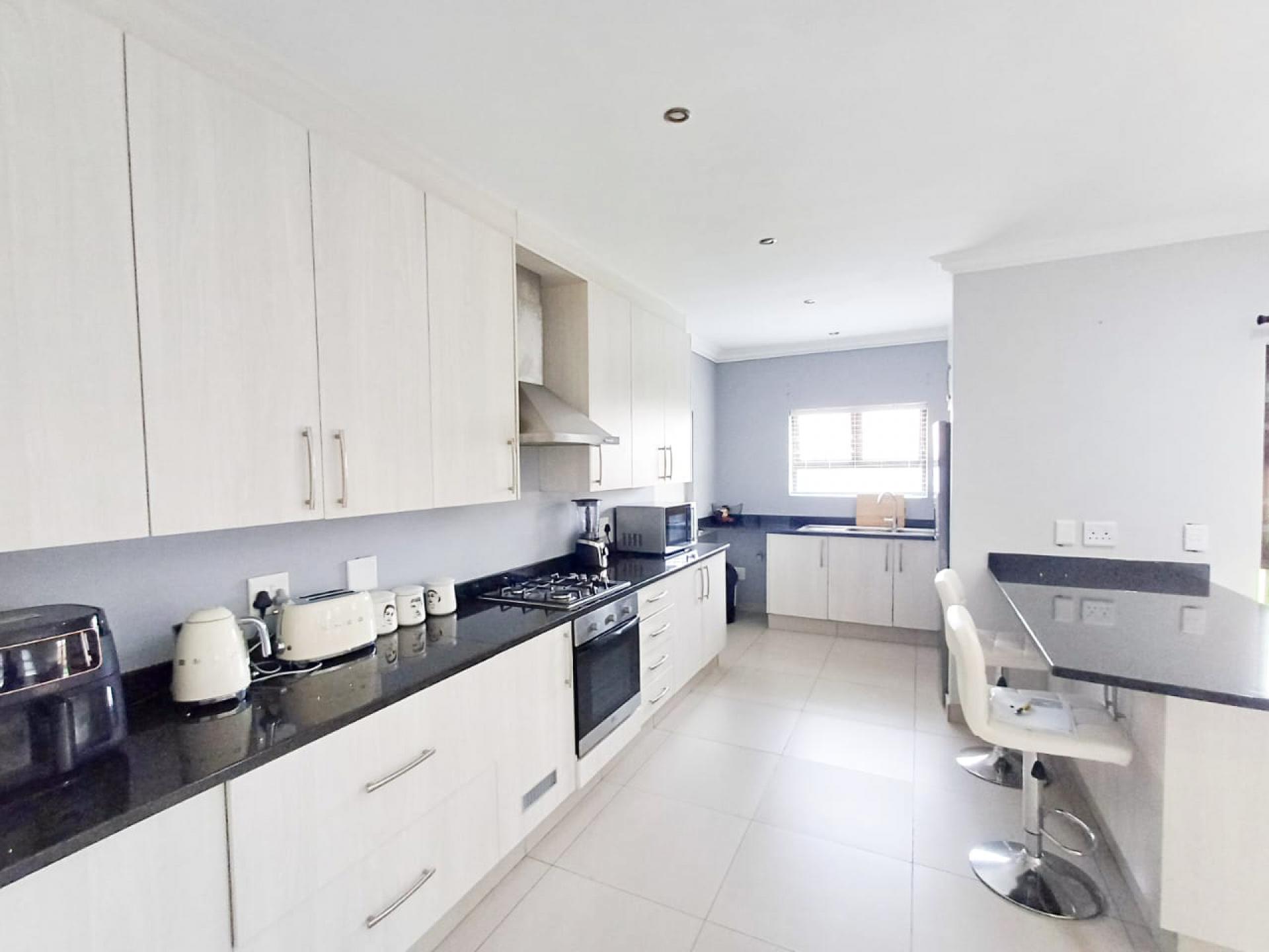 Kitchen of property in Gonubie