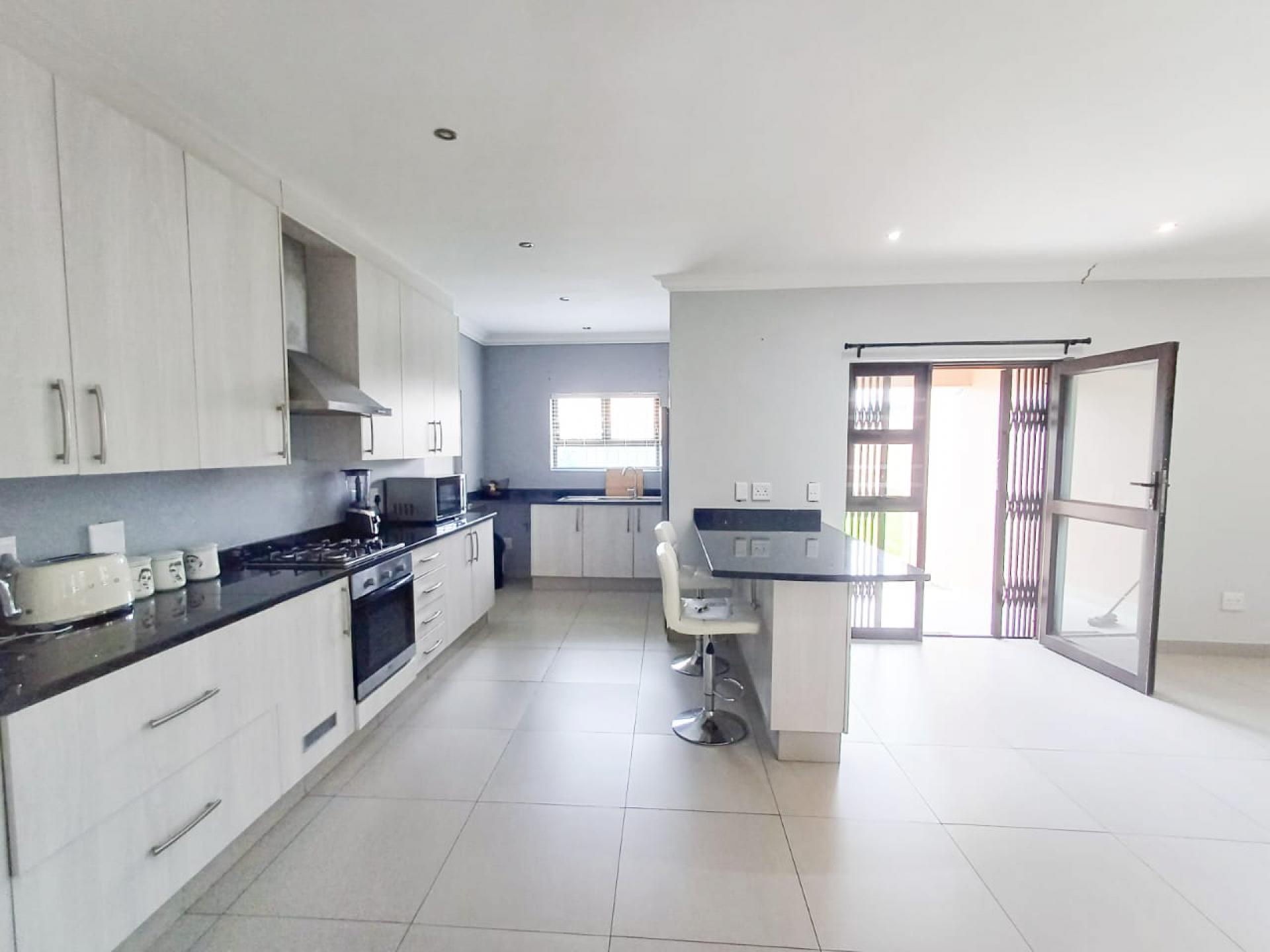 Kitchen of property in Gonubie
