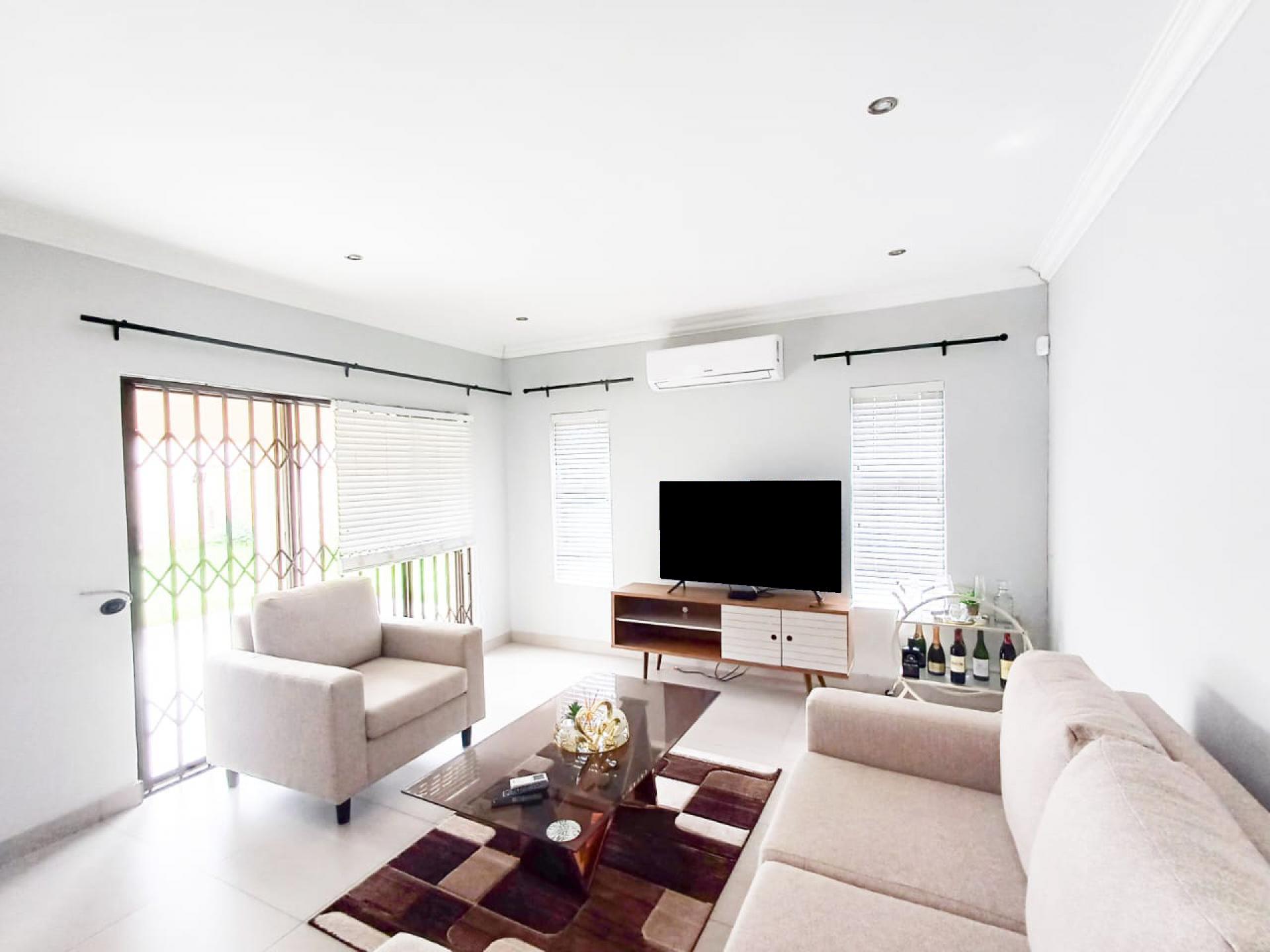 Lounges of property in Gonubie