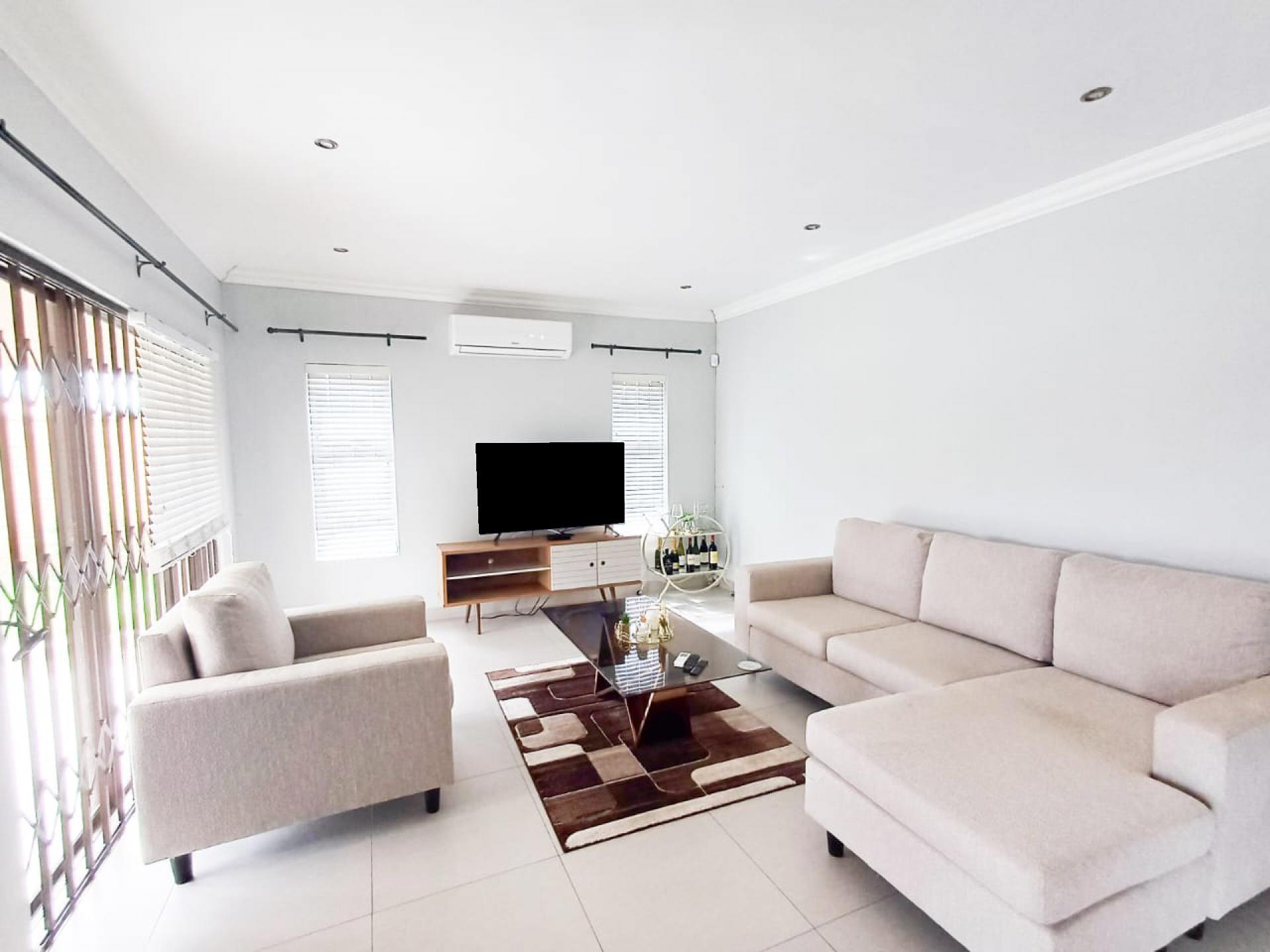 Lounges of property in Gonubie