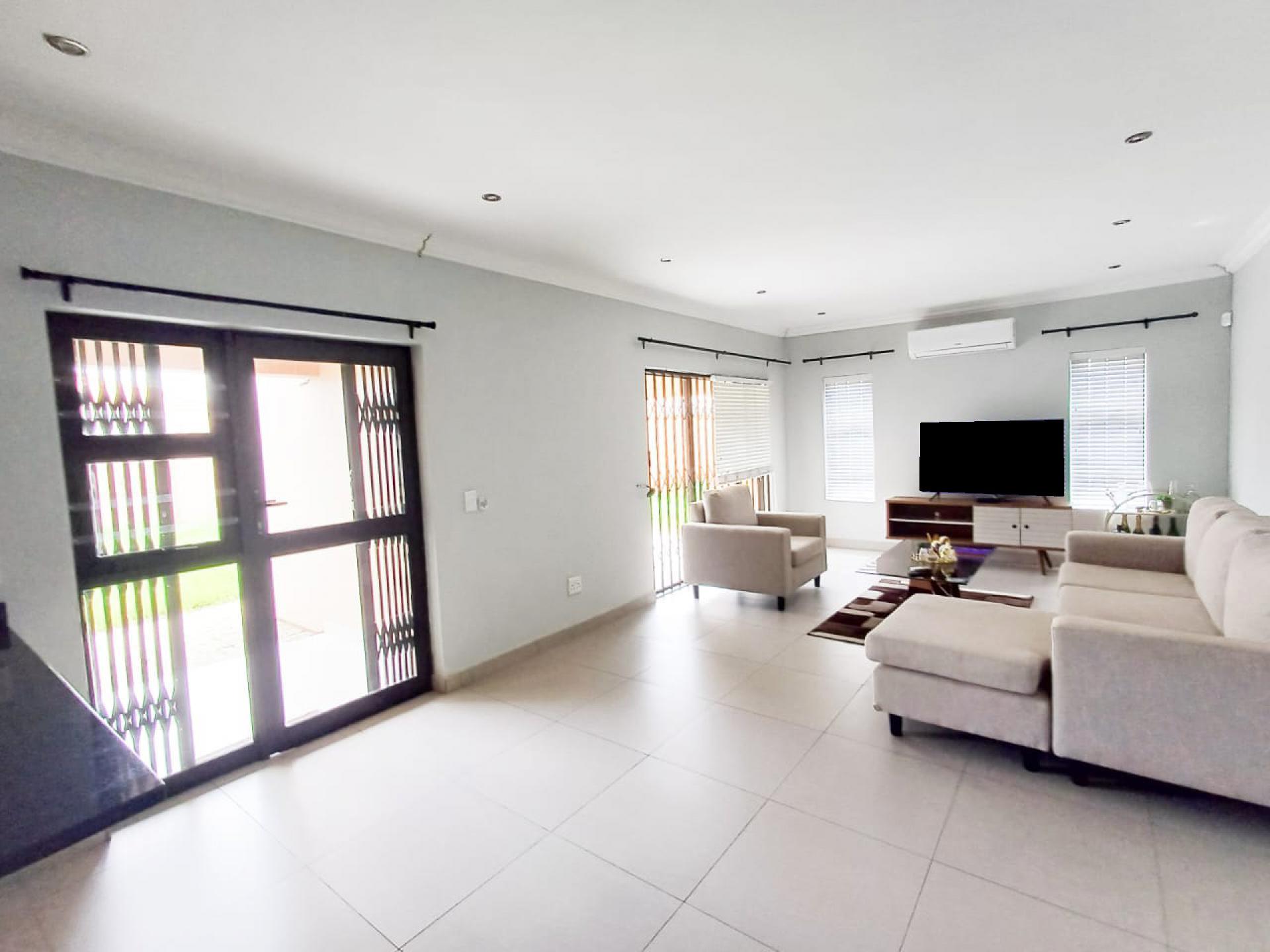 Dining Room of property in Gonubie