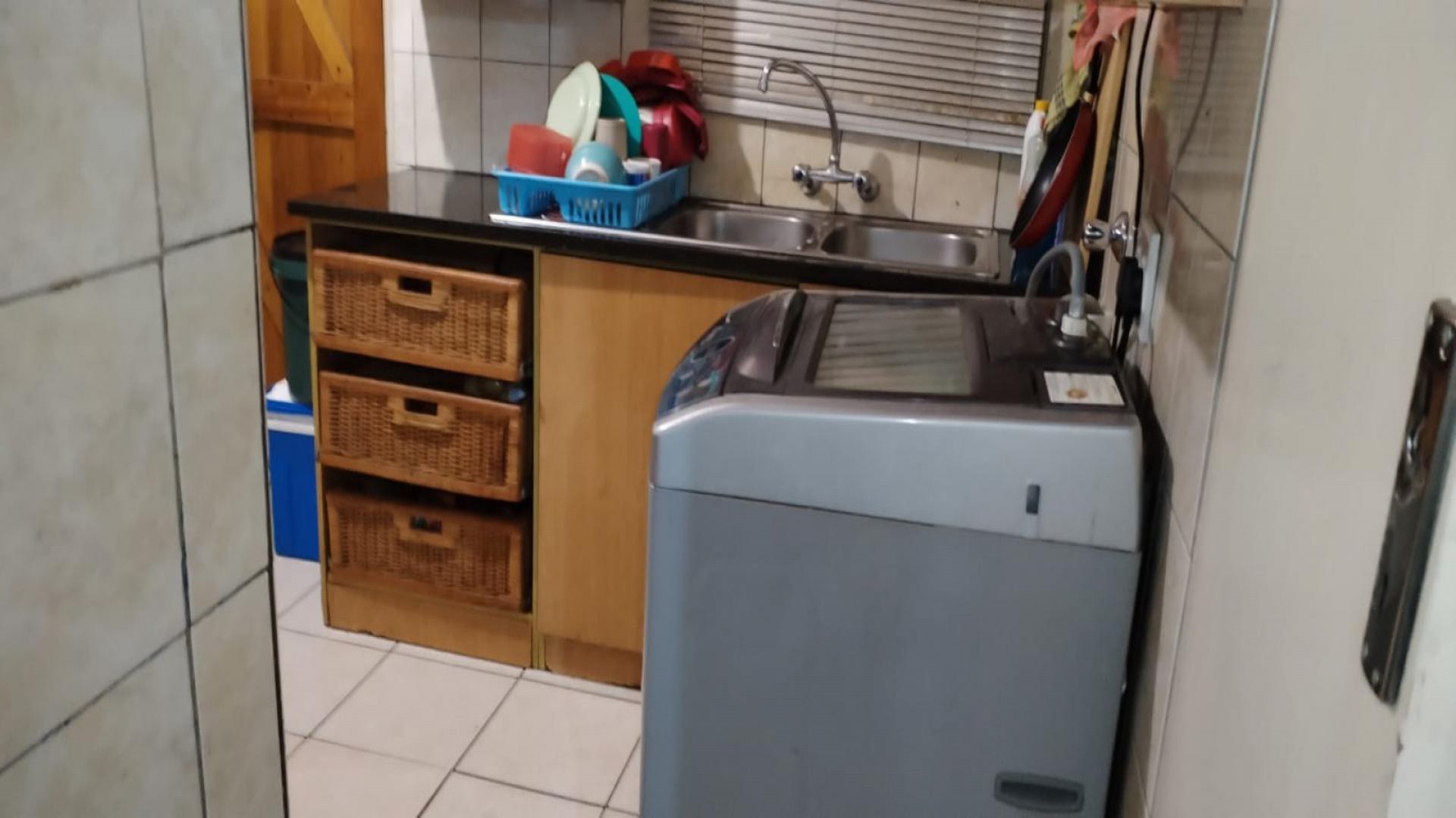 Kitchen of property in Rosslyn