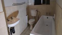 Bathroom 1 of property in Rosslyn