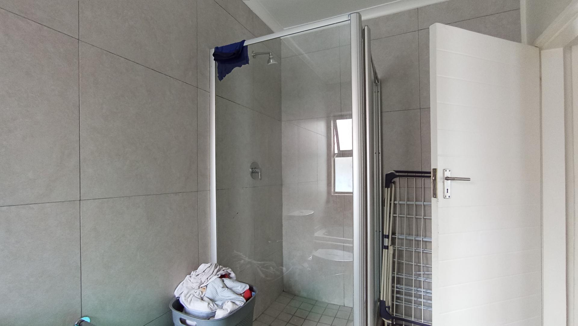 Bathroom 1 - 8 square meters of property in Westlake View