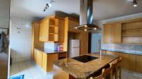 Kitchen - 28 square meters of property in Bedfordview