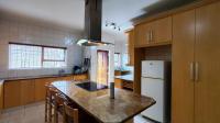Kitchen - 28 square meters of property in Bedfordview
