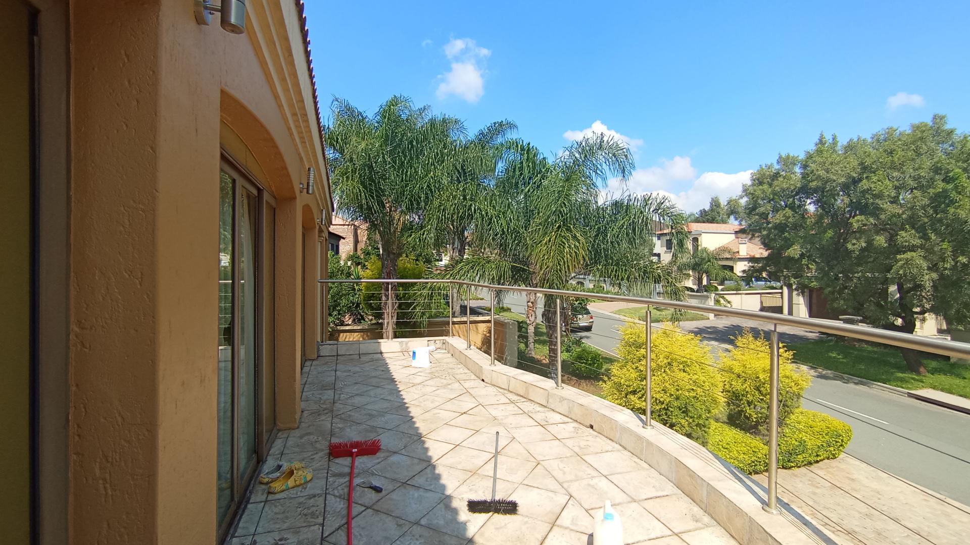Balcony - 56 square meters of property in Savanna Hills Estate