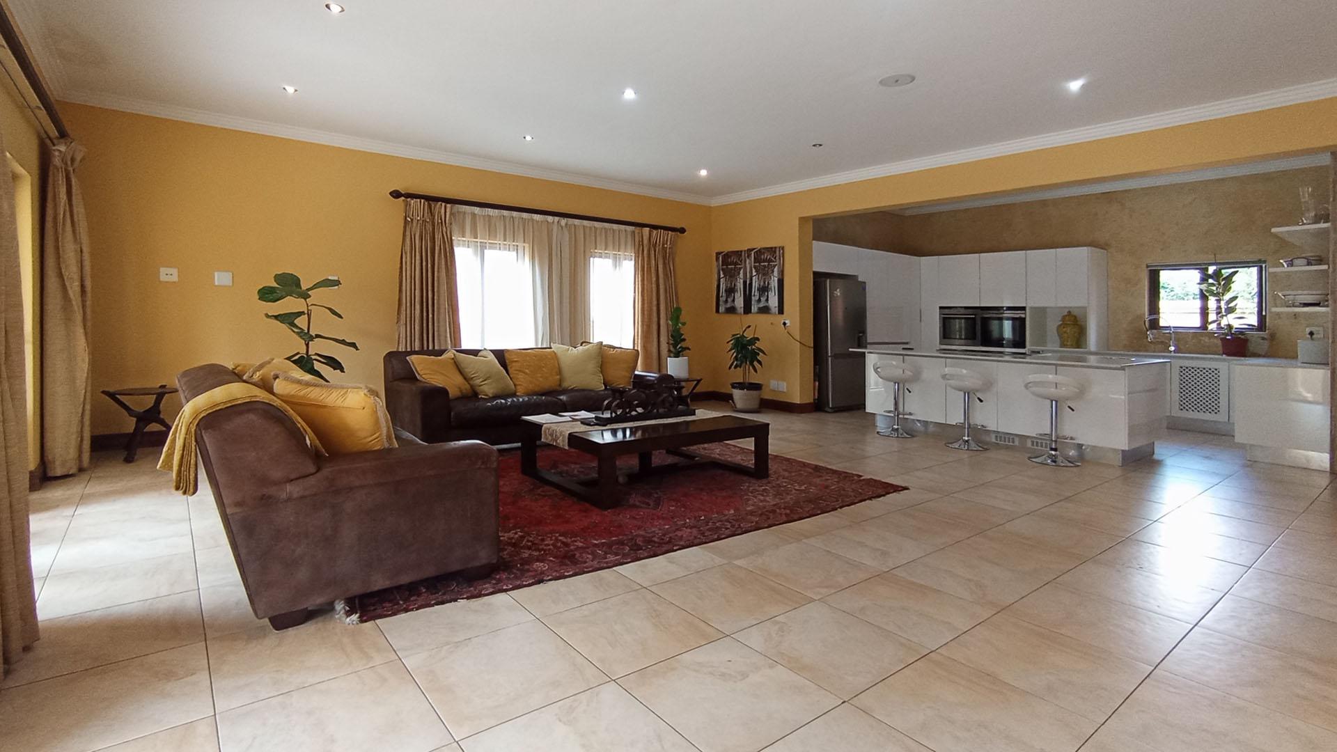 Lounges - 53 square meters of property in Savanna Hills Estate