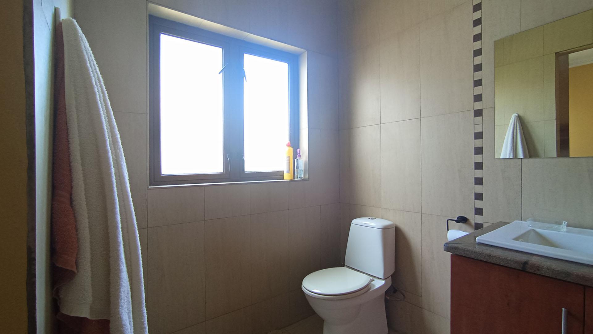 Bathroom 3+ - 44 square meters of property in Savanna Hills Estate