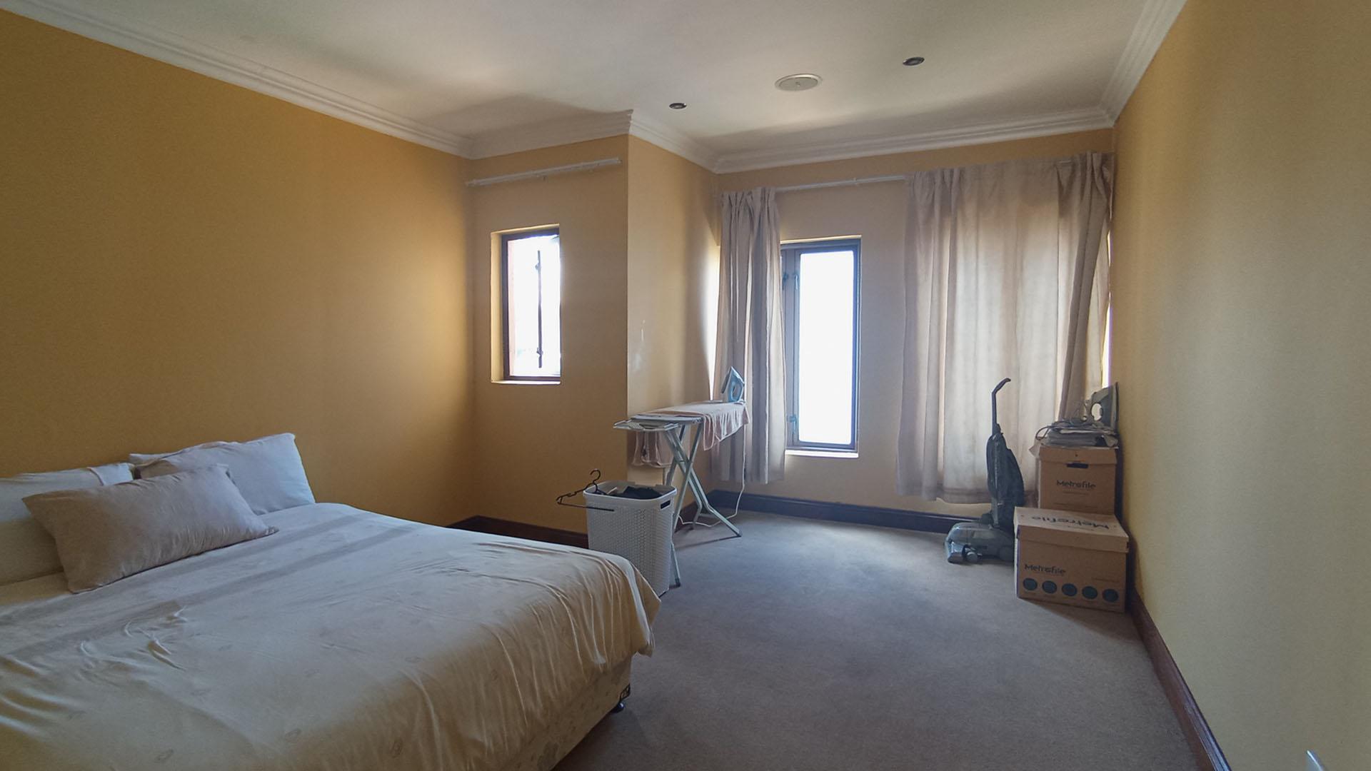 Bed Room 5+ - 130 square meters of property in Savanna Hills Estate