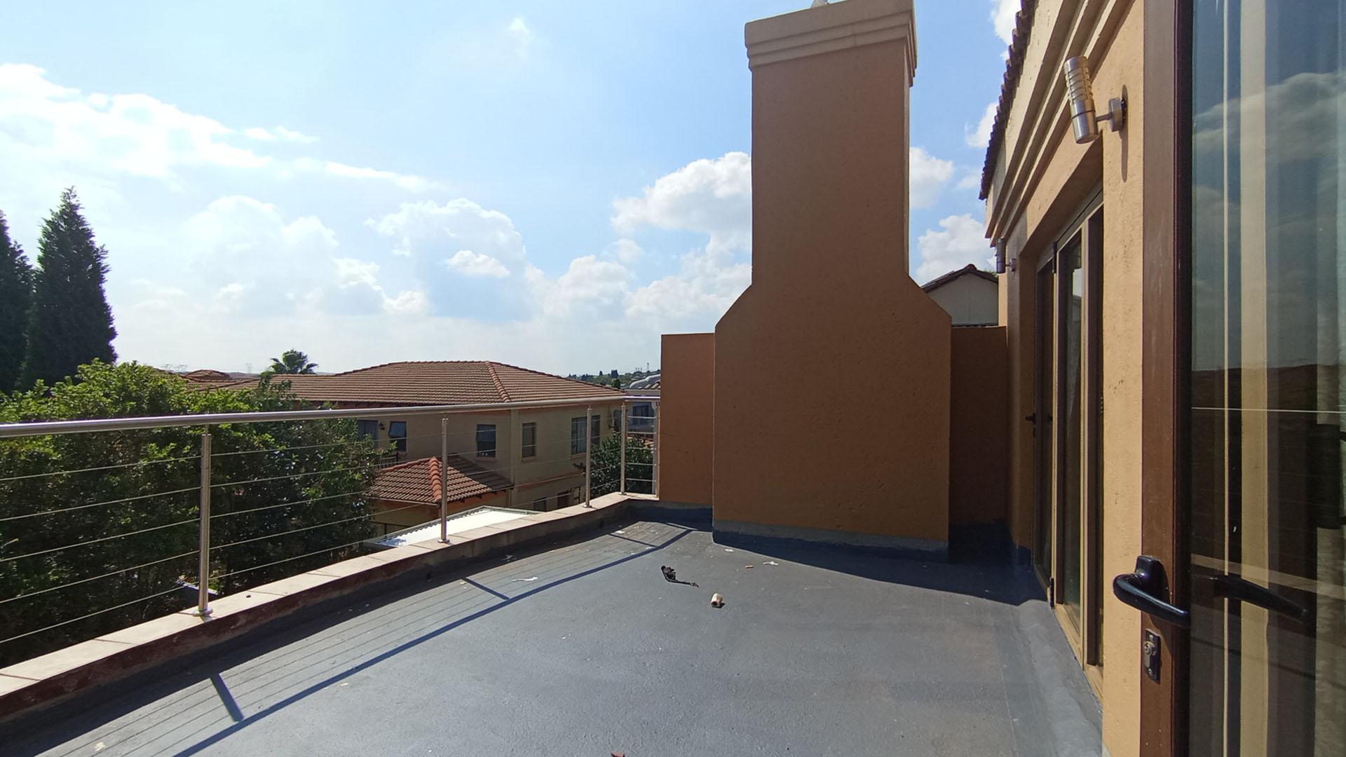 Balcony - 56 square meters of property in Savanna Hills Estate