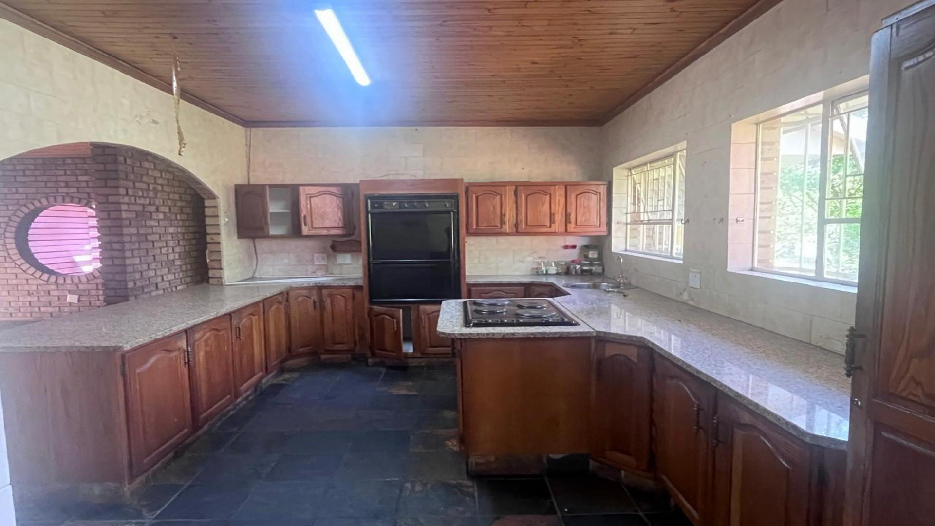 Kitchen of property in Buyscelia AH