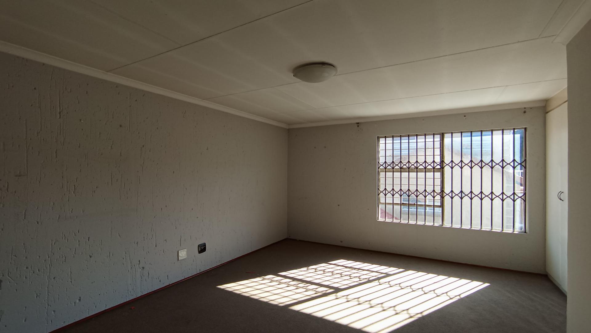 Bed Room 3 - 25 square meters of property in Buccleuch