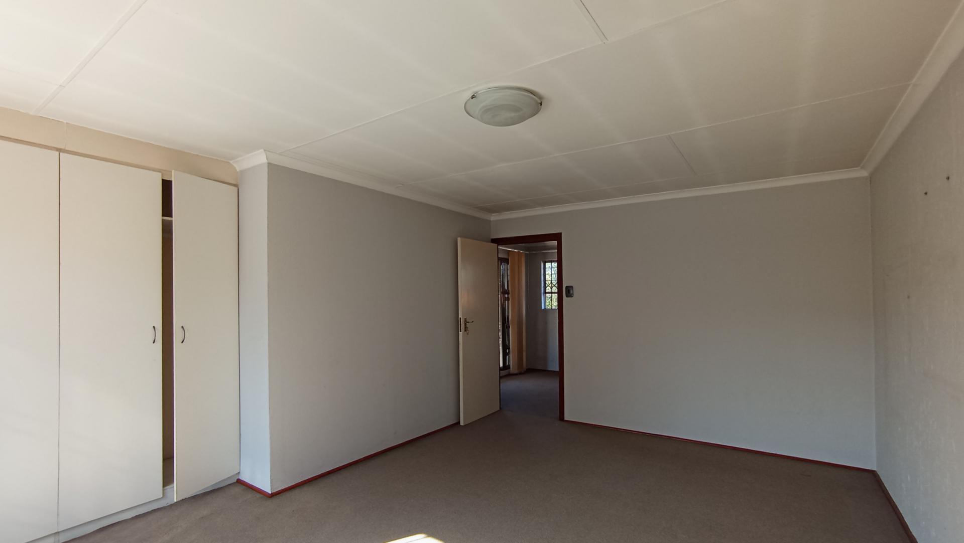 Bed Room 3 - 25 square meters of property in Buccleuch